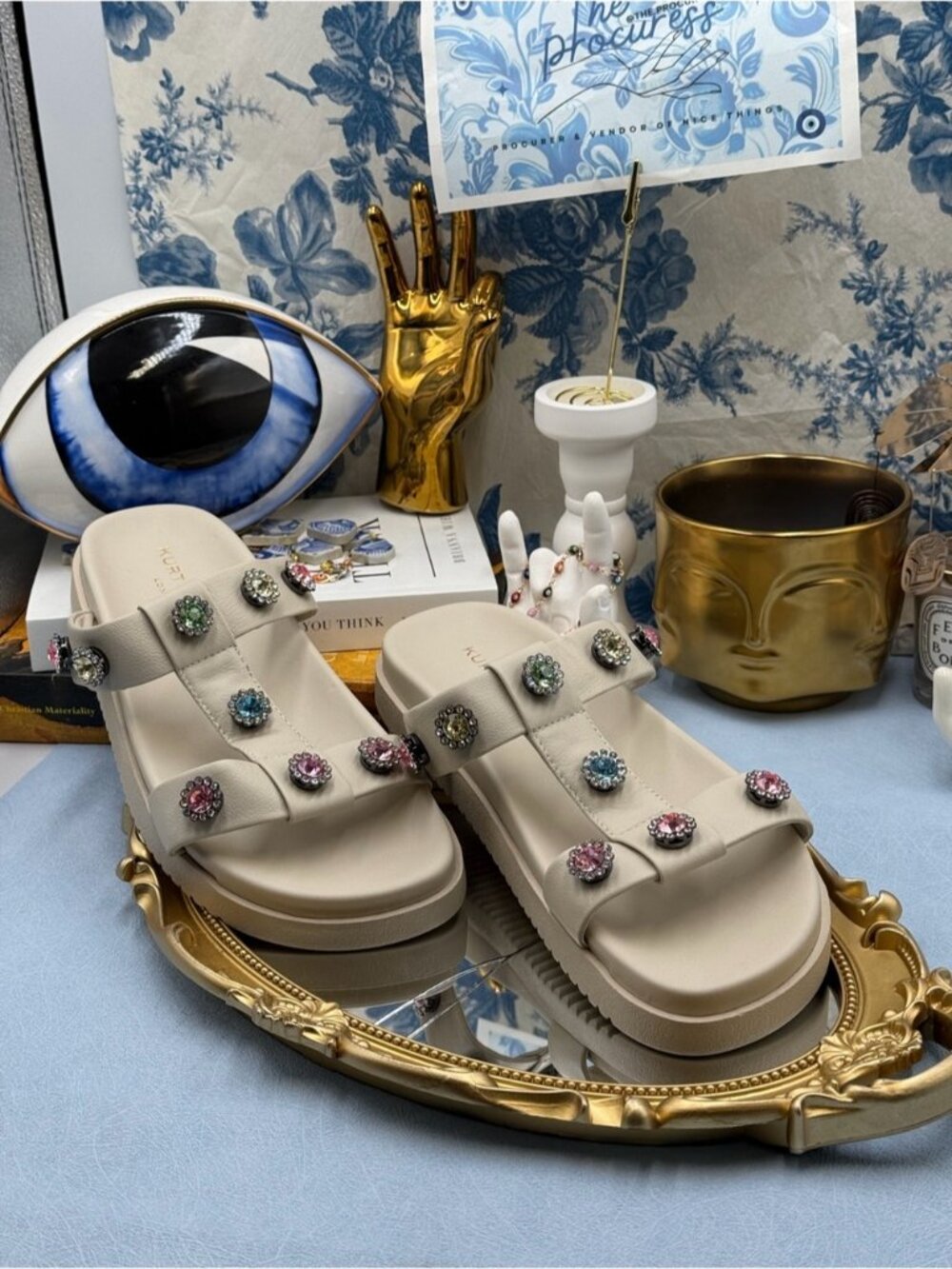 🆕 KURT GEIGER LONDON 🧿 NWOB Liviah Floral Crystal Flat Sandal, Bone Sz 40 US 9